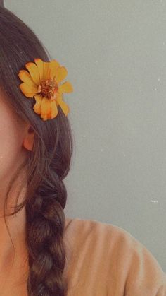 snapchat instagram hidden face pose