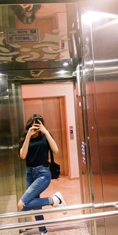 snapchat instagram hidden face pose