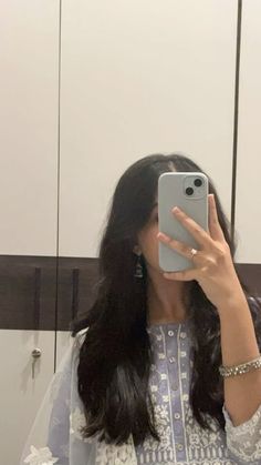 snapchat instagram hidden face pose