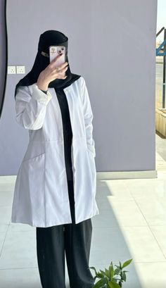 stylish girl doctor dp