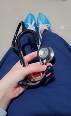 stylish girl doctor dp