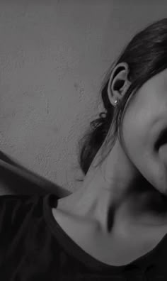 stylish photo pose for girl selfie