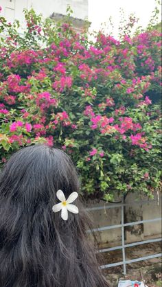 stylish photo pose for girl selfie