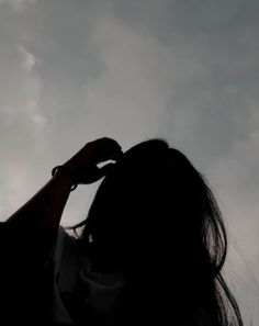 stylish photo pose for girl selfie