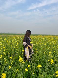 stylish photo pose for girl selfie